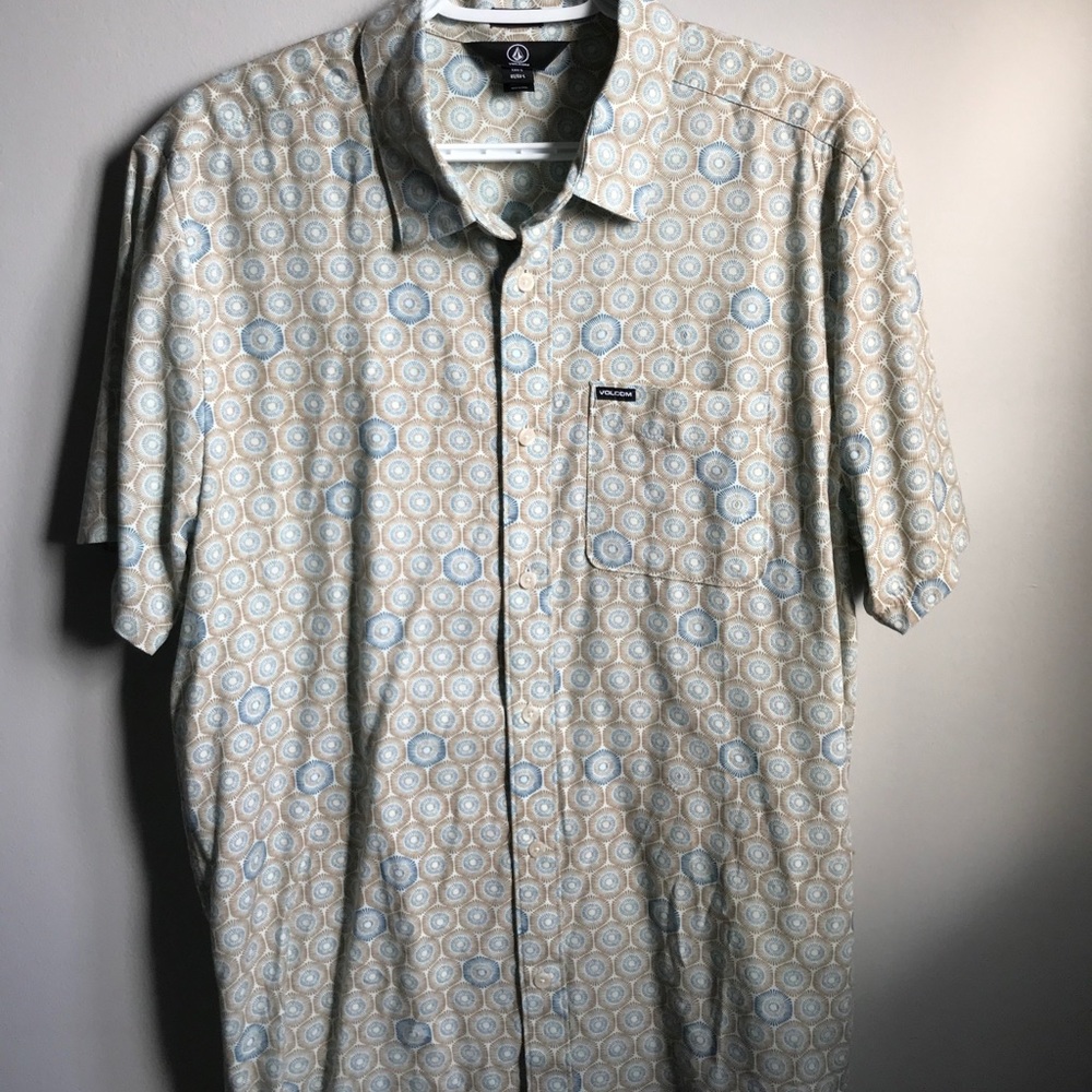 Mens Large Volcom Button Up